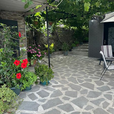Apartment Lui Tbilisi Eksteriør bilde