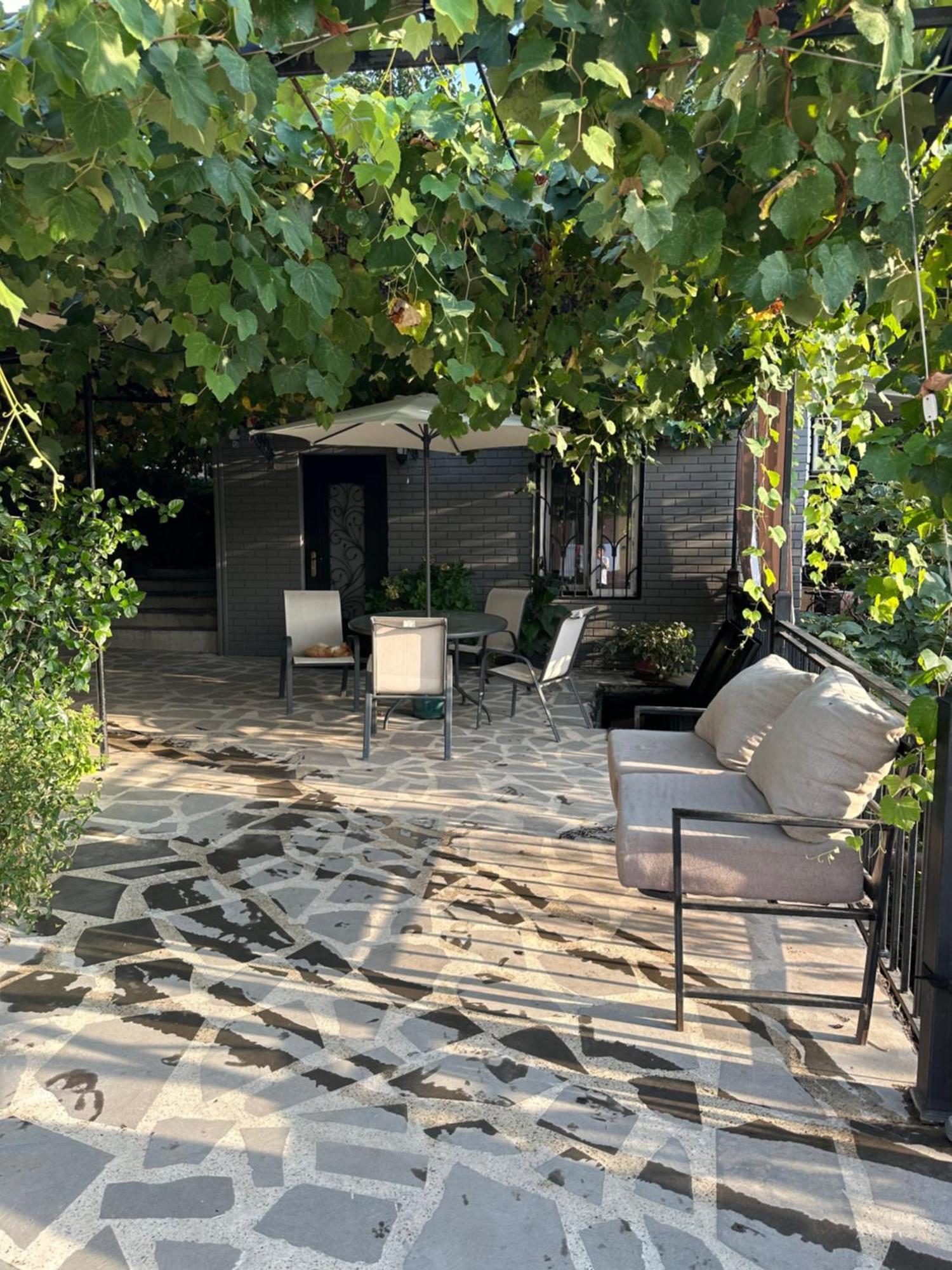 Apartment Lui Tbilisi Eksteriør bilde